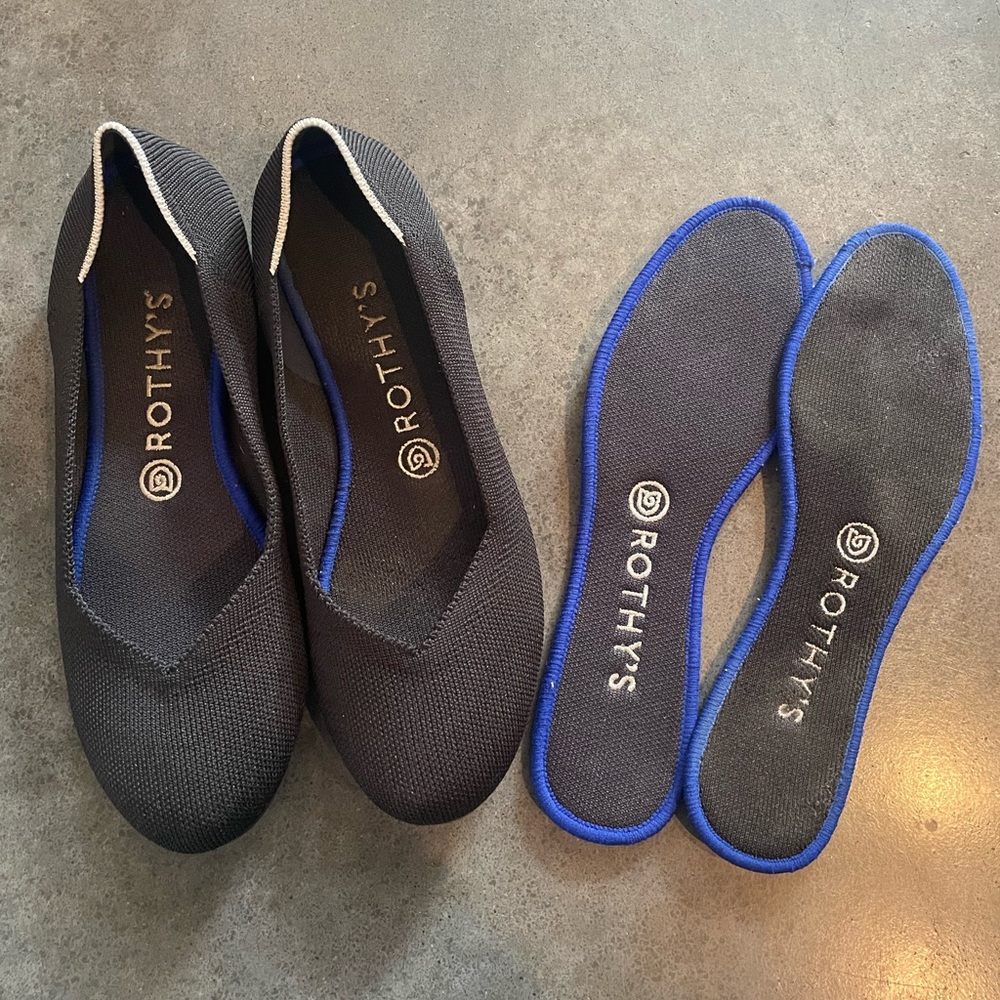 Rothy’s black flats